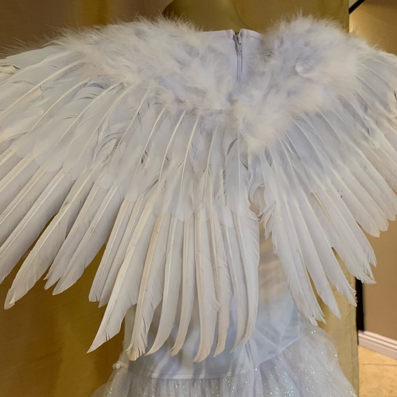 ✨ONE LEFT!✨ White Angel Halloween Costume - Picture 7 of 7